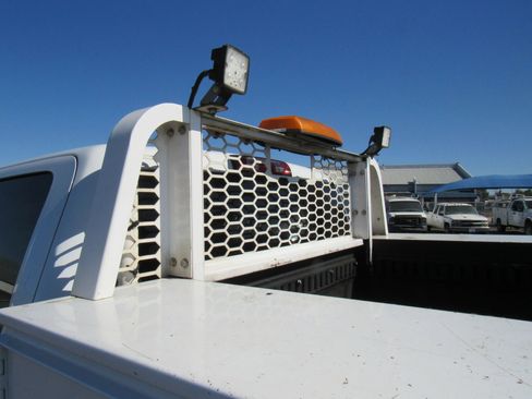 Used 2019 Chevrolet Silverado 2500 W/T AWD/4WD image 19