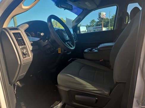 Used 2016 RAM 1500 Express RWD image 6