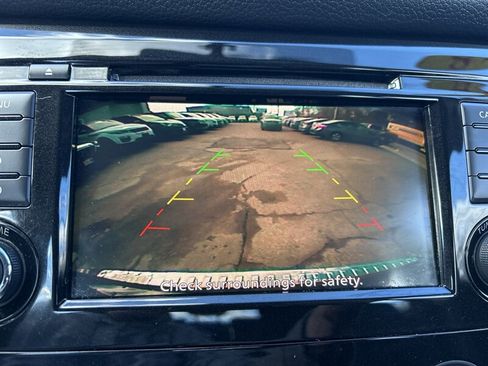 Used 2018 Nissan Rogue S image 13