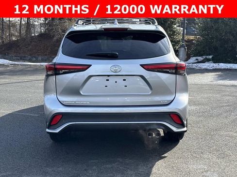 Used 2023 Toyota Highlander XSE image 3