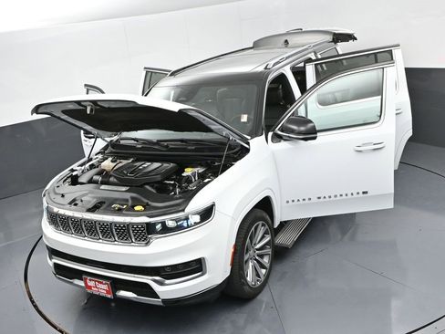 Used 2024 Jeep Grand Wagoneer Series I image 56