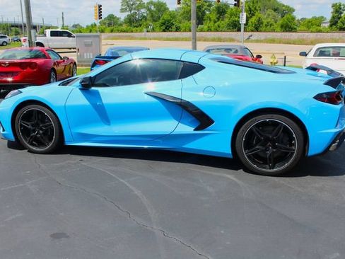 Used 2022 Chevrolet Corvette Stingray Preferred Cpe w/ Z51 Performance Package RWD image 27