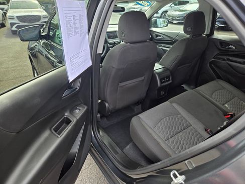 Used 2020 Chevrolet Equinox LT w/ Driver Convenience Package AWD/4WD image 15