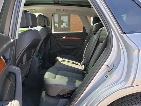 Used 2023 Audi Q5 2.0T Premium Plus w/ Premium Plus Package AWD/4WD image 11