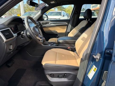 Used 2022 Volkswagen Atlas Cross Sport SE image 9