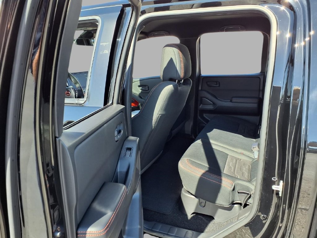 Used 2026 Nissan Frontier PRO-4X AWD/4WD image 24