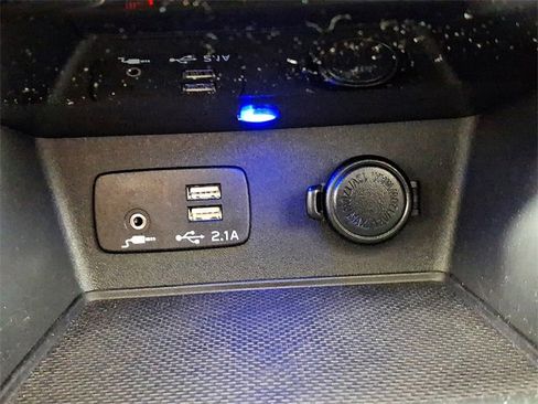 Used 2024 Subaru Forester Touring image 28