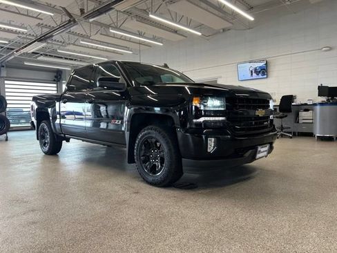 Used 2016 Chevrolet Silverado 1500 LTZ Z71 w/ LTZ Plus Package AWD/4WD image 3