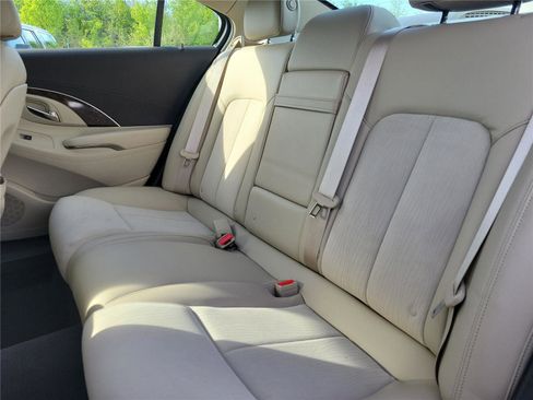 Used 2015 Buick LaCrosse FWD image 13