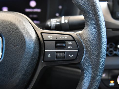 Used 2023 Honda Accord EX image 29