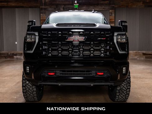 Used 2025 Chevrolet Silverado 2500 ZR2 image 4