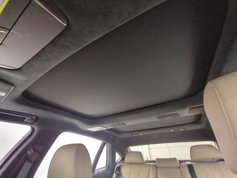 Used 2023 Lexus LS 500 w/ Interior Upgrade Package RWD image 17