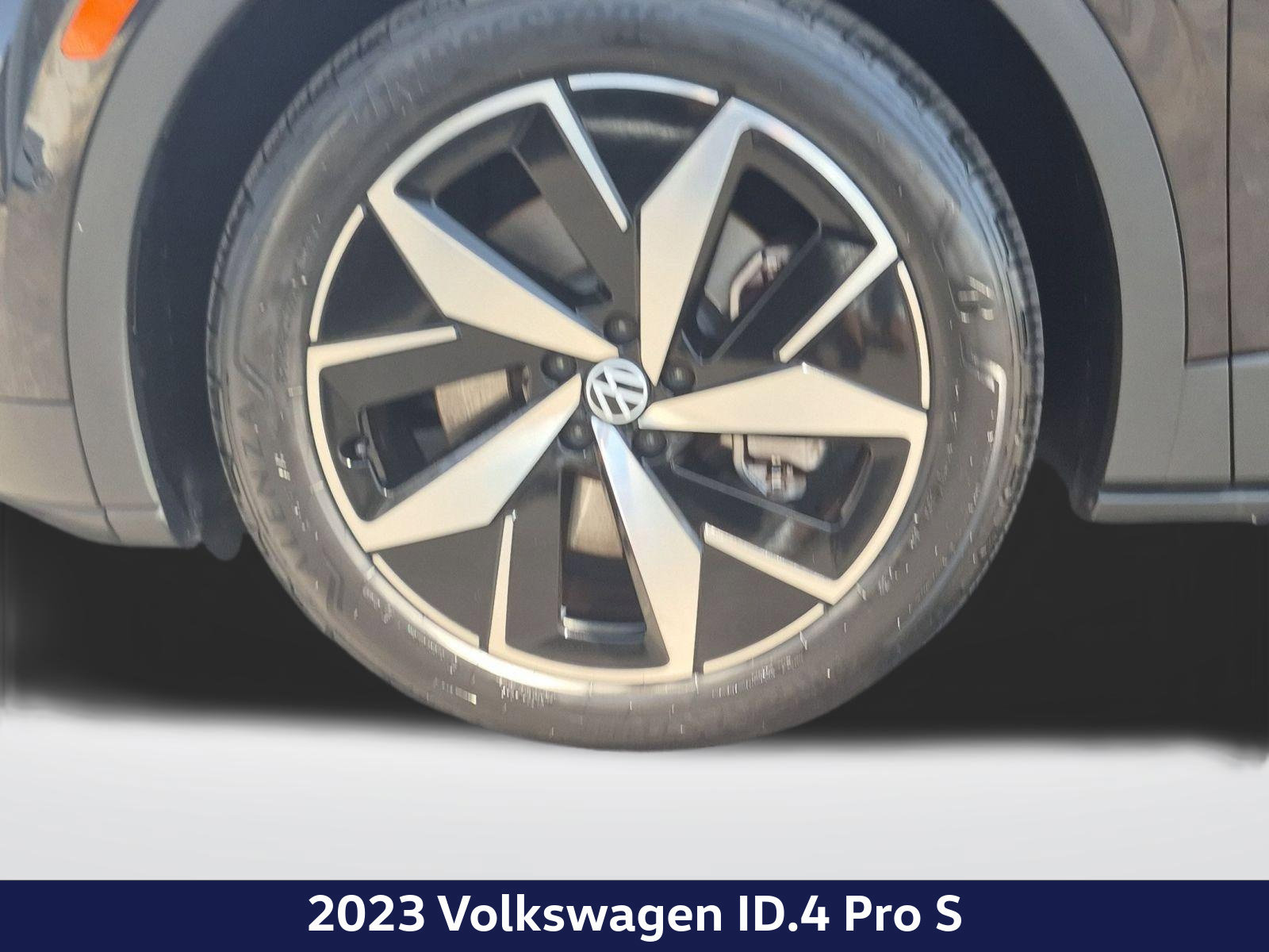 Used 2023 Volkswagen ID.4 Pro S RWD image 11