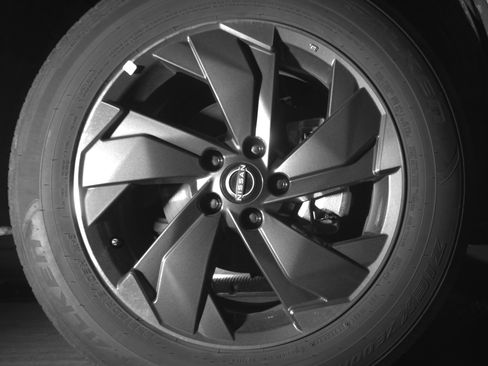 Used 2025 Nissan Rogue SV image 13