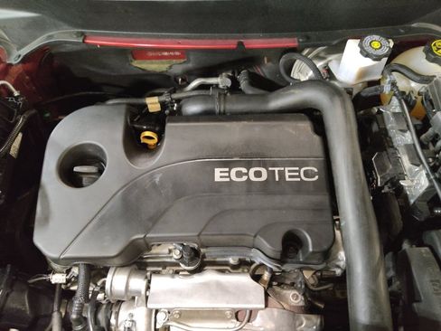 Used 2021 Chevrolet Equinox Premier FWD image 30