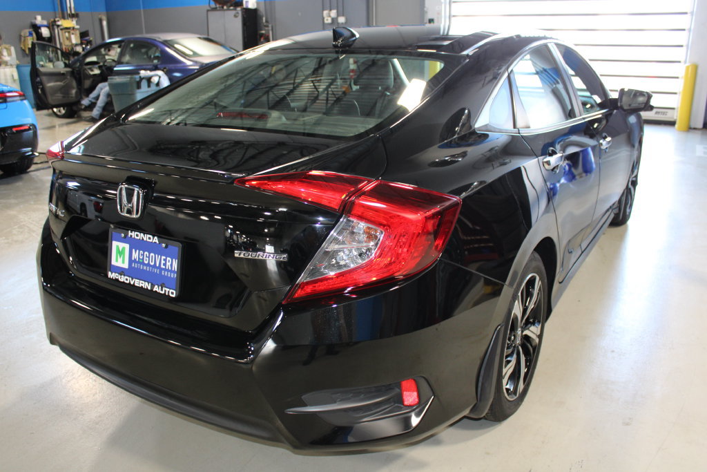 Used 2017 Honda Civic Touring image 24
