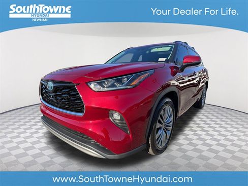 Used 2021 Toyota Highlander Platinum image 1