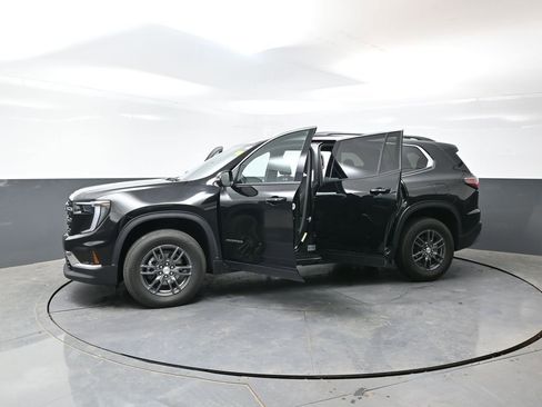 Used 2025 GMC Acadia Elevation FWD image 63