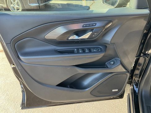 Used 2020 GMC Terrain SLT w/ Preferred Package image 3