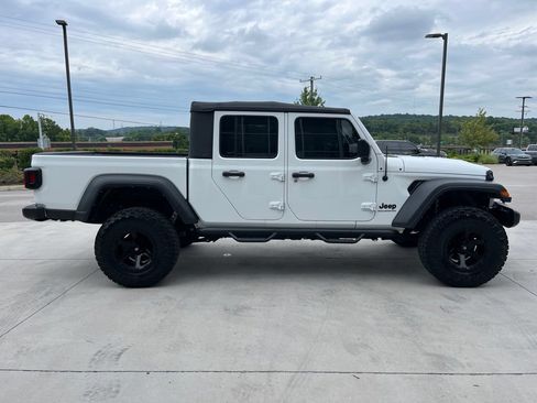 Used 2023 Jeep Gladiator Sport AWD/4WD image 20