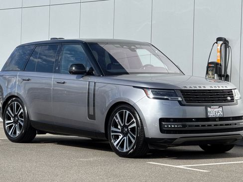 Used 2023 Land Rover Range Rover SE AWD/4WD image 7