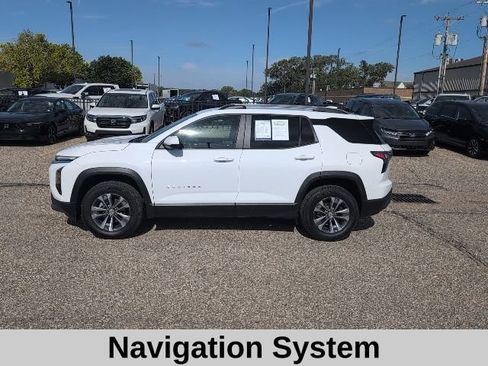 Used 2025 Chevrolet Equinox LT w/ Convenience Package II AWD/4WD image 3