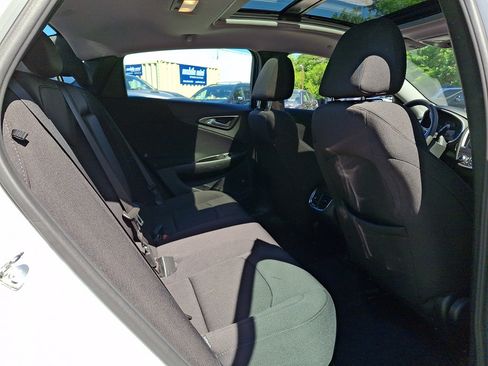 Used 2023 Chevrolet Malibu LT FWD image 11