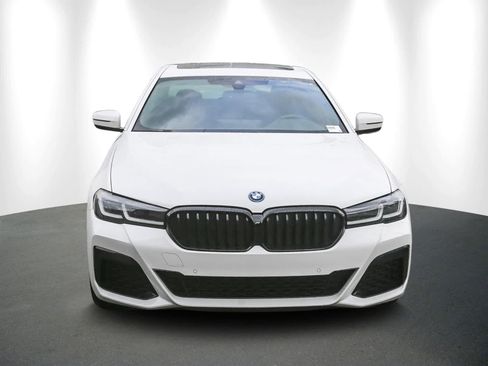 Certified 2023 BMW 530e w/ M Sport Package image 2