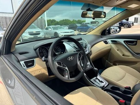 Used 2013 Hyundai Elantra GLS w/ Preferred Pkg FWD image 14
