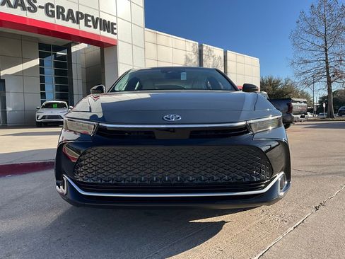 New 2026 Toyota Crown Limited image 3