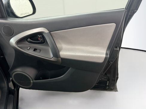 Used 2012 Toyota RAV4 4WD w/ Value Pkg image 31