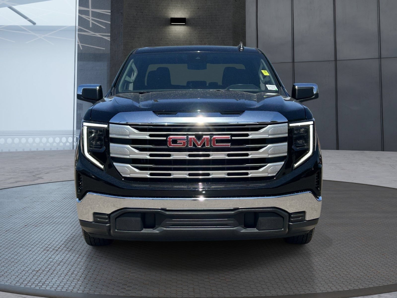 Certified 2025 GMC Sierra 1500 SLE RWD image 9