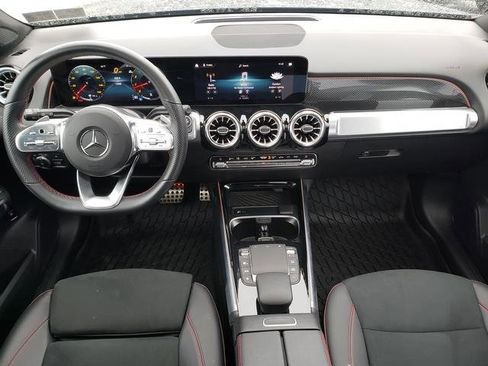 Used 2023 Mercedes-Benz GLB 250 4MATIC image 26