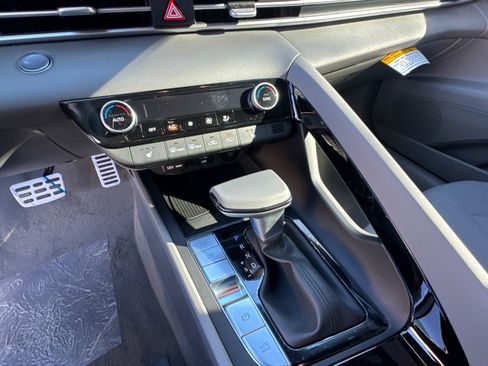 New 2026 Hyundai Elantra SEL Sport image 30