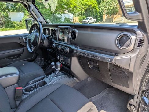 Used 2022 Jeep Wrangler Unlimited Sport w/ Sun And Sound Package AWD/4WD image 27