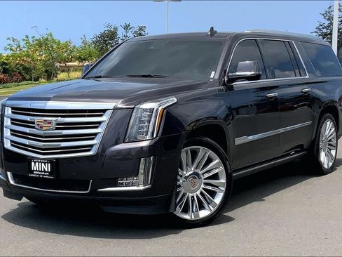 Used 2015 Cadillac Escalade ESV Platinum RWD image 2
