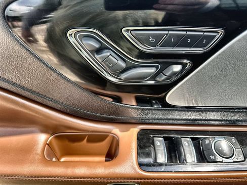 Used 2020 Lincoln Aviator Reserve w/ Equipment Group 201A AWD/4WD image 22