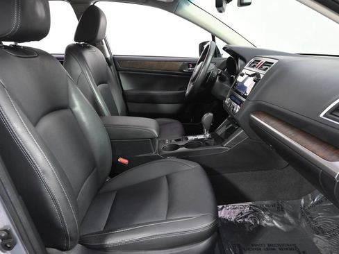 Used 2017 Subaru Outback 2.5i Limited AWD/4WD image 16