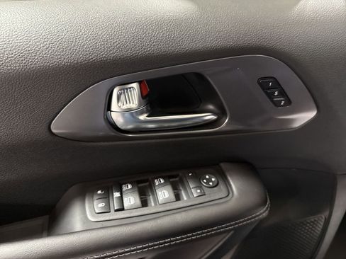 New 2026 Chrysler Pacifica Select image 19