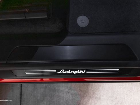 New 2025 Lamborghini Urus SE image 47