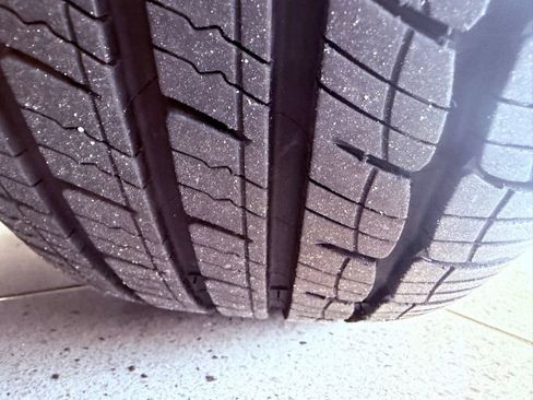 Used 2012 Lexus CT 200h Premium w/ Premium Audio Pkg FWD image 17