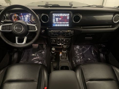 Used 2023 Jeep Wrangler Altitude image 14