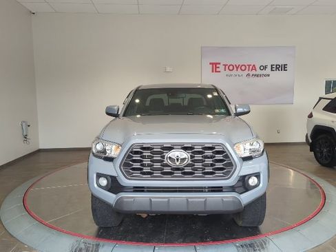 Used 2020 Toyota Tacoma TRD Off-Road AWD/4WD image 2