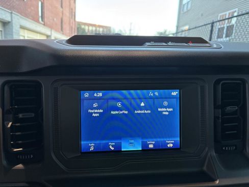 Used 2022 Ford Bronco Outer Banks image 14