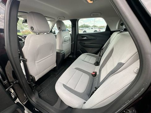 Used 2021 Chevrolet TrailBlazer LS FWD image 4