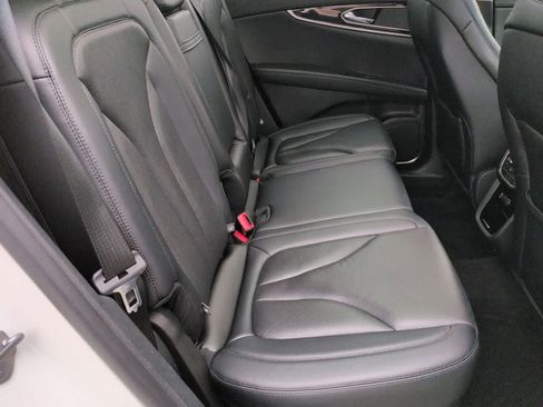 Used 2023 Lincoln Nautilus Reserve AWD/4WD image 21