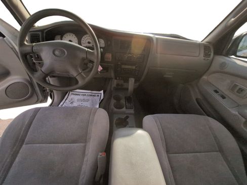 Used 2003 Toyota Tacoma PreRunner RWD image 12