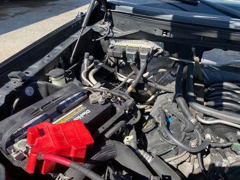 Used 2014 Ford F150 Platinum RWD image 26