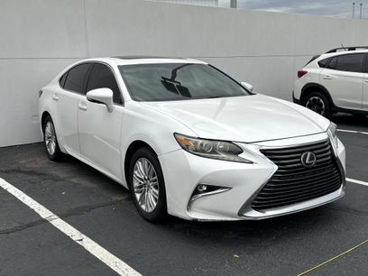 Used 2017 Lexus ES 350 w/ Accessory Package 2