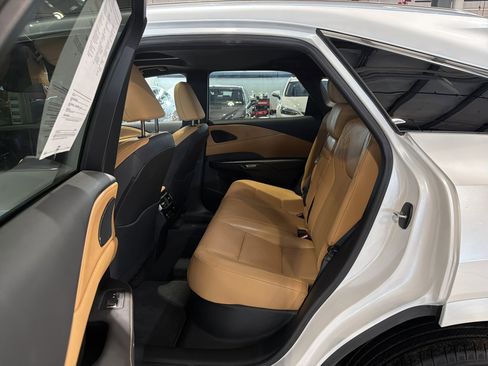 Used 2024 Lexus RX 350 Premium image 7